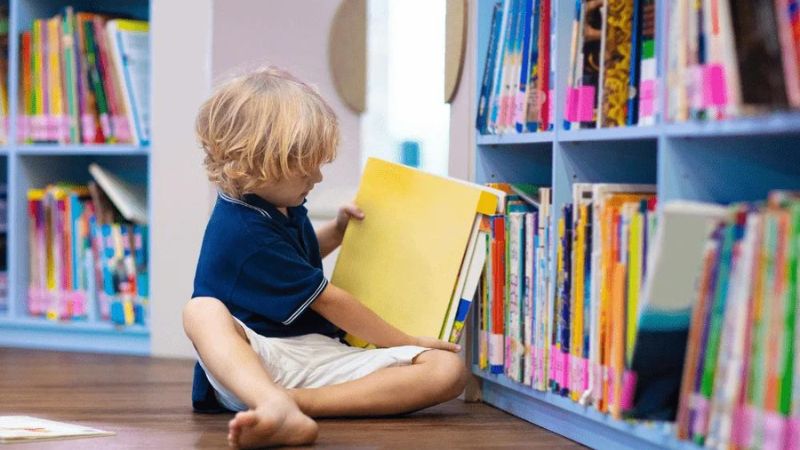 8 Classic Children’s Books To Read With Your Kids (2024)